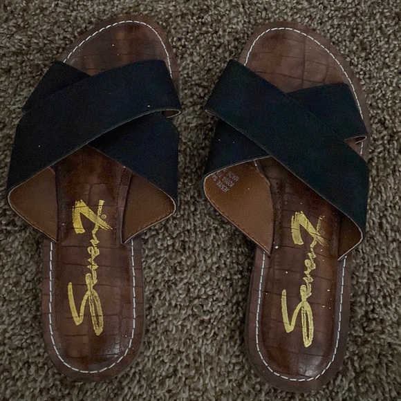 Seven7 Shoes - Brown sandals with black suede straps. Foam soles